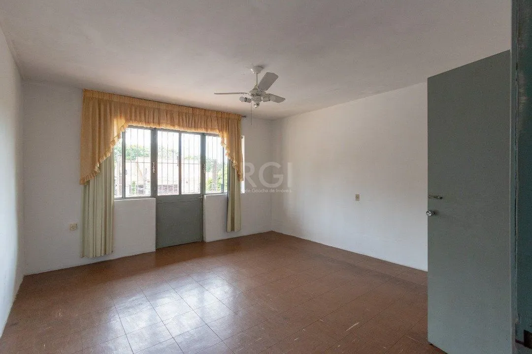 Imagem Casa para Venda - 220m², 3 dormitórios, sendo 2 suites, 2 vagas - Coronel Aparício Borges