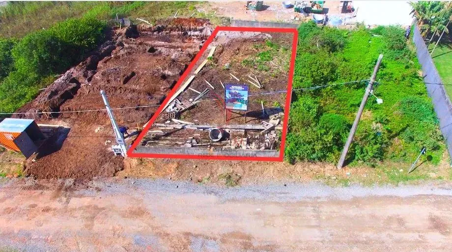 Imagem Exclusividade Quadra Mar: Terreno com Vista Permanente no Itacolomí, Balneário Piçarras