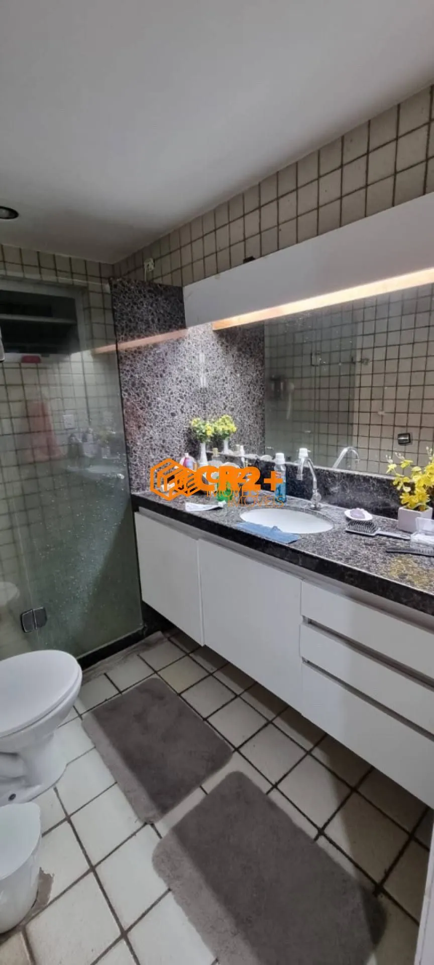 Imagem Apartamento a Venda com 04 quartos 01 suíte nas Graças 200m2 em Recife