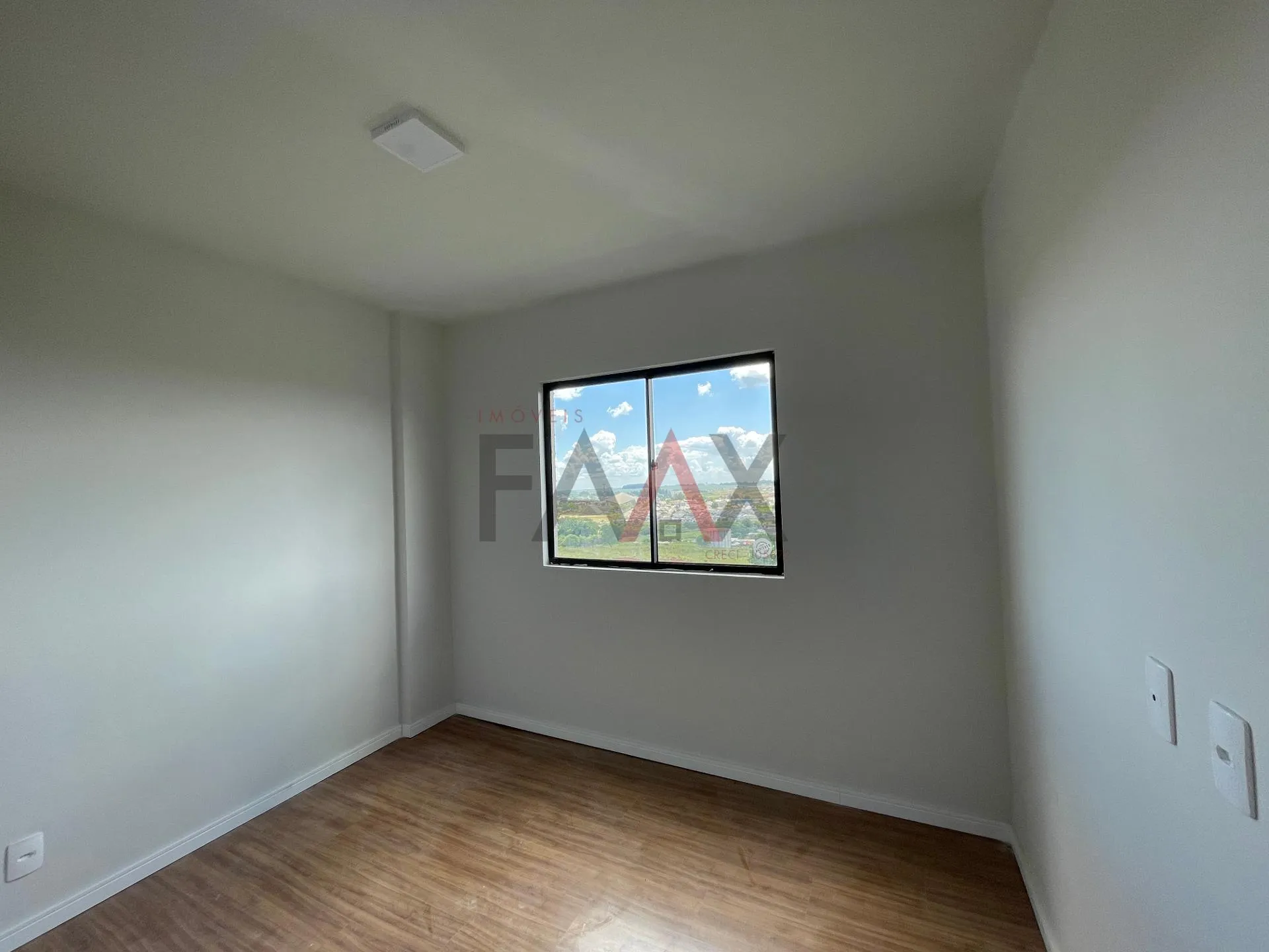 Imagem Apartamento Semi Mobiliado no Vista Batel com 3 Quartos e Varanda com Churrasqueira