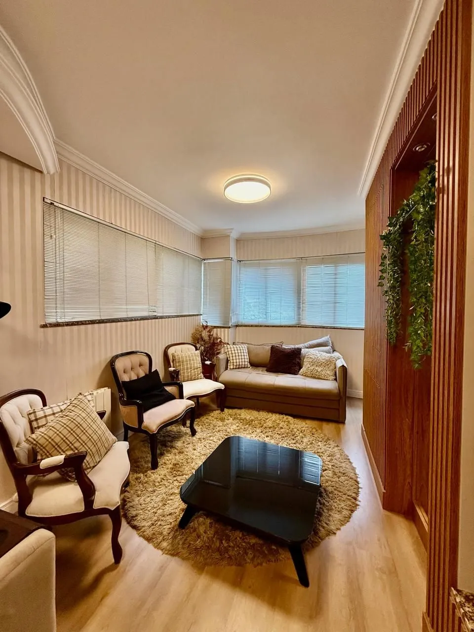 Imagem Apartamento à venda em Gramado, Vila Suíça, com 2 quartos, 76m2