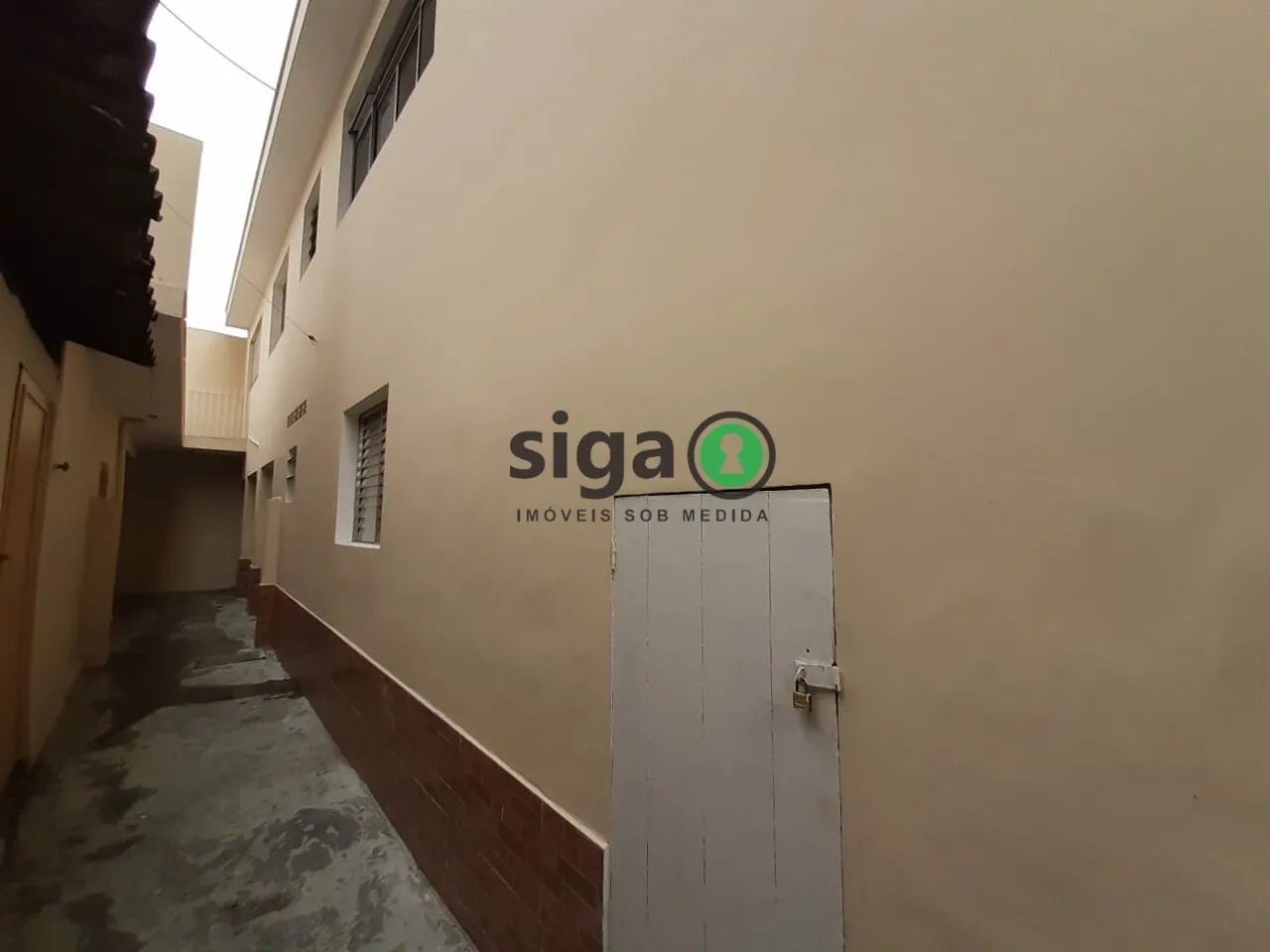 Imagem Casa para venda 6 dormitórios, 6 vagas em 500m² de terreno (10x50) - 450m² construídos