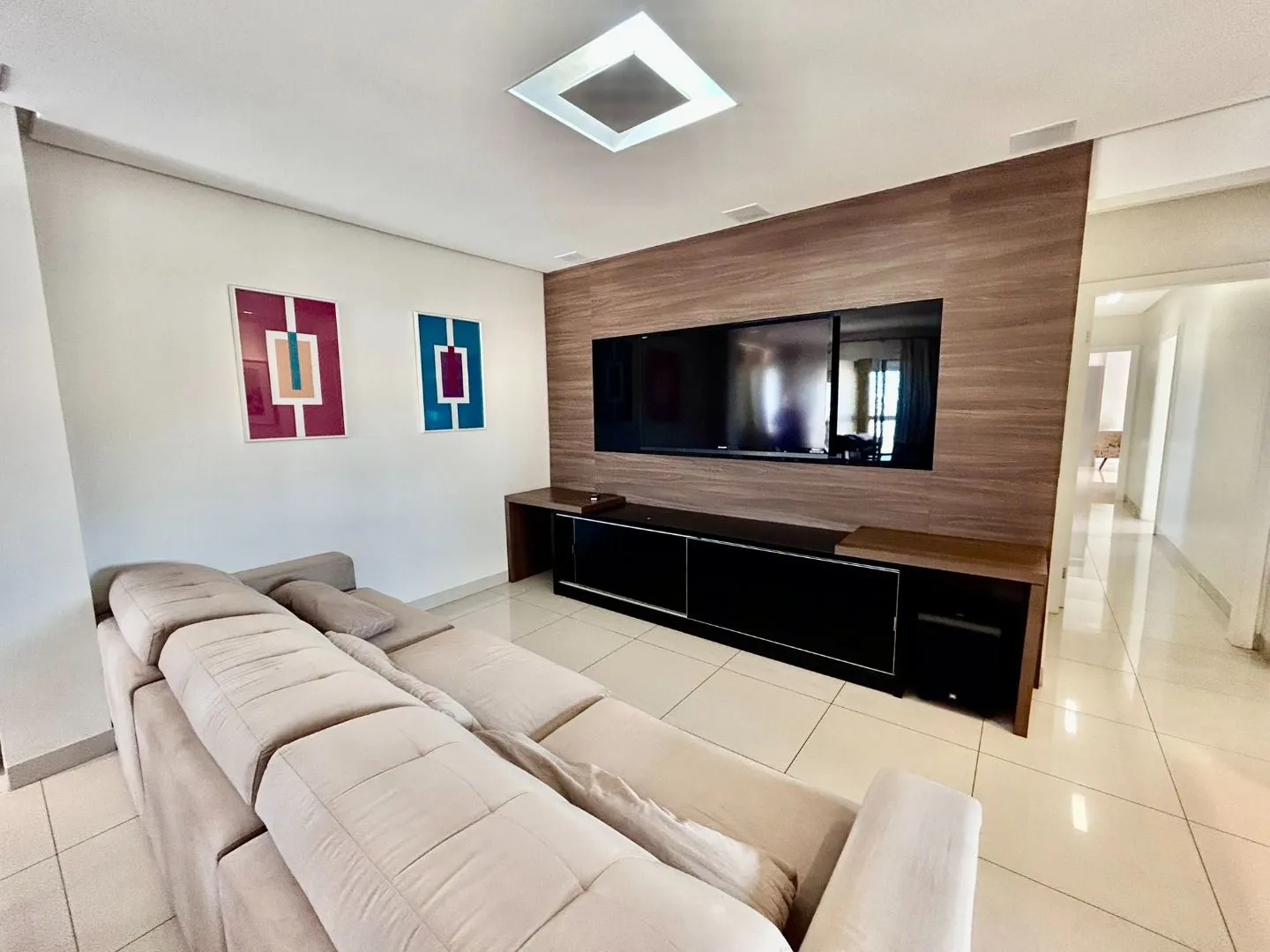 Imagem Apartamento com 3 dormitórios para alugar, 160 m² por R$ 6.800/mês - Centro - Patos de Minas/MG