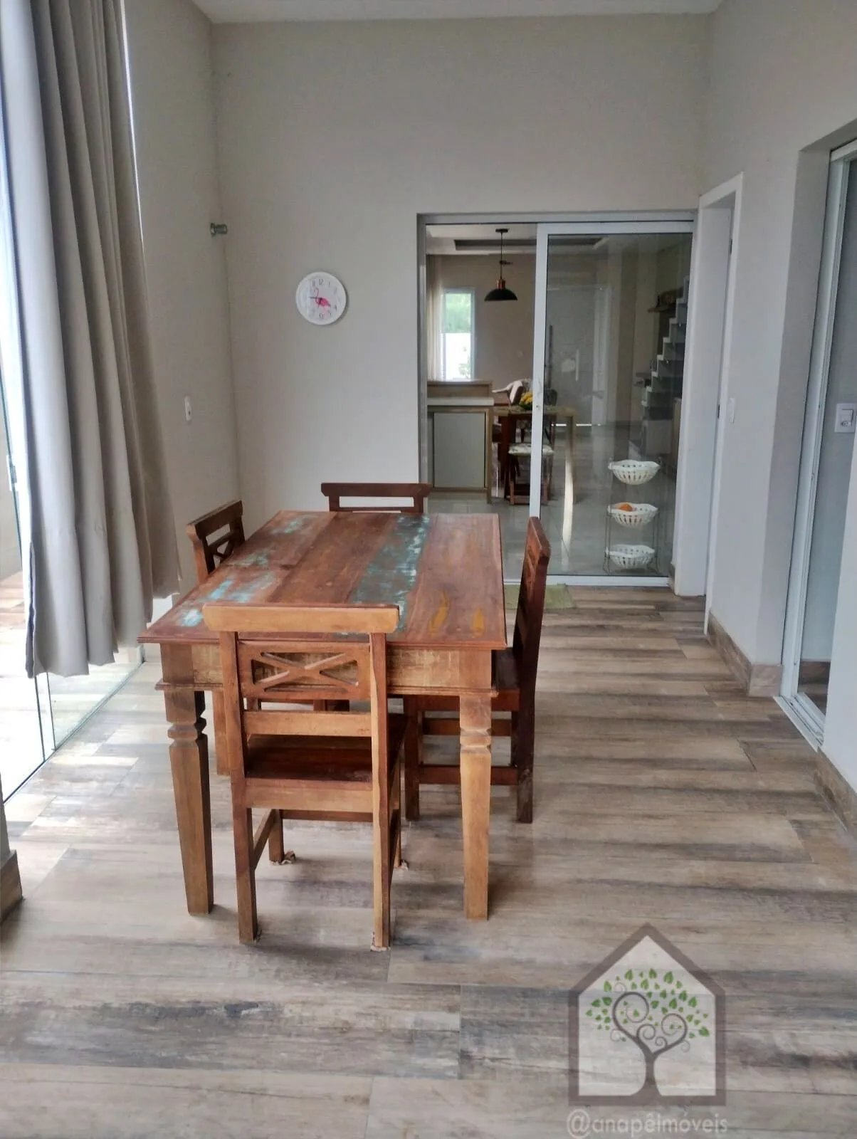 Imagem Casa 3 Quartos com 2 Suítes no Carianos, Florianópolis