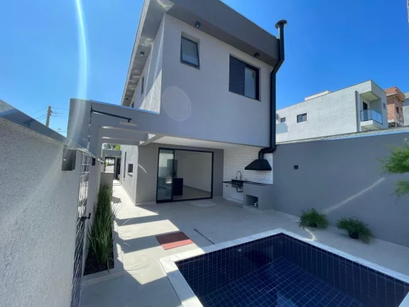 Imagem Casa com 3 Suítes e Piscina - Santana de Parnaíba/SP