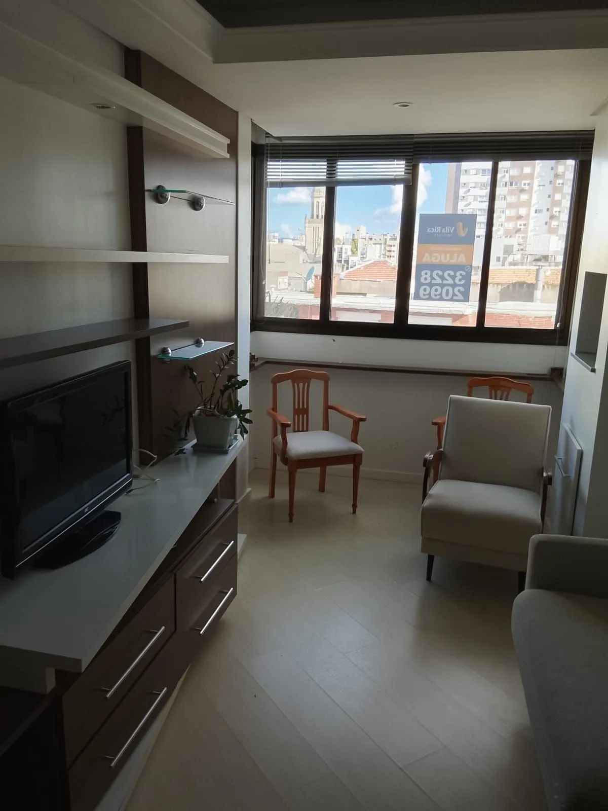 Imagem Excelente Apartamento 3D, transformado em 2D, closet mobiliado c/ vaga - Cidade Baixa - Preço Atrativo