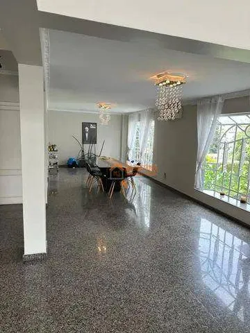 Imagem Sobrado com 5 dormitórios à venda, 500 m² por R$ 1.700.000,00 - Vila Oliveira - Mogi das Cruzes/SP