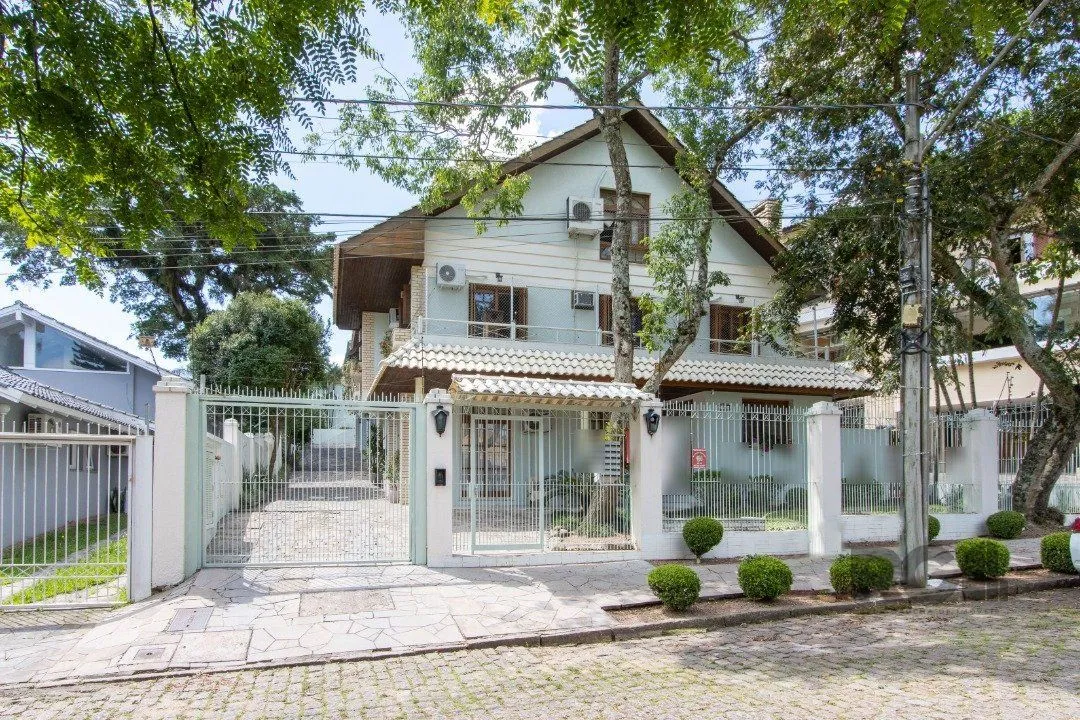 Imagem Casa de Condomínio em Jardim Isabel