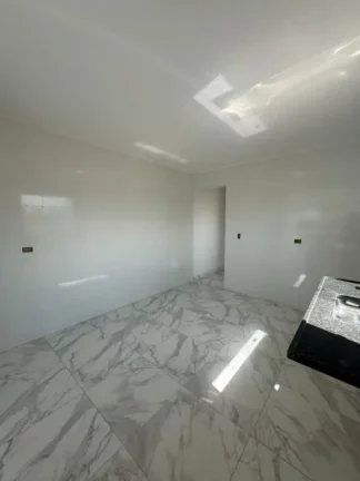 Imagem Lindo sobrado de 3 dormitórios, incluindo uma suíte, está localizado no desejado Condomínio Angela Residence, oferecendo um equilíbrio perfeito entre conforto, segurança e praticidade á venda na Imobiliaria Consulte Imoveis.