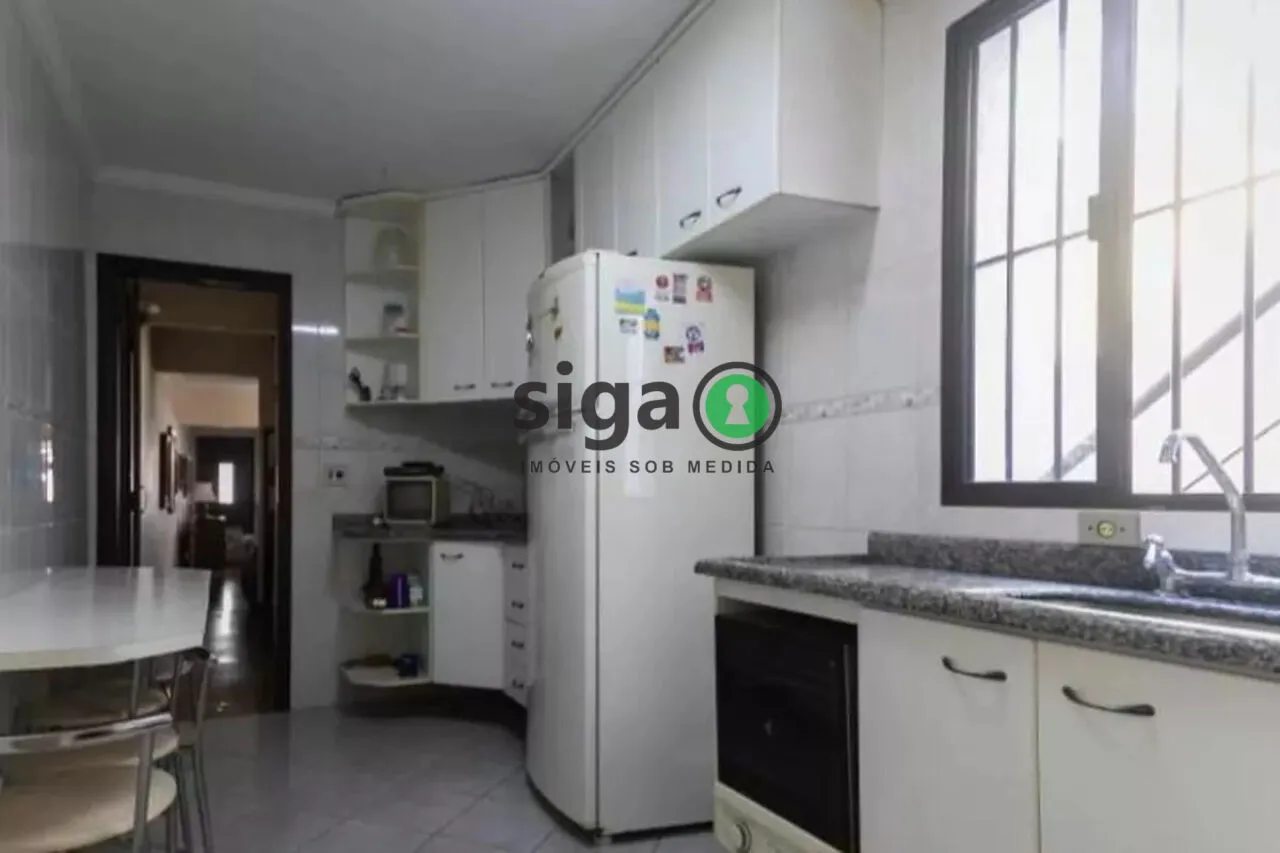 Imagem Casa mobiliada na Vila Clementino com varanda e espaço ideal para famílias.