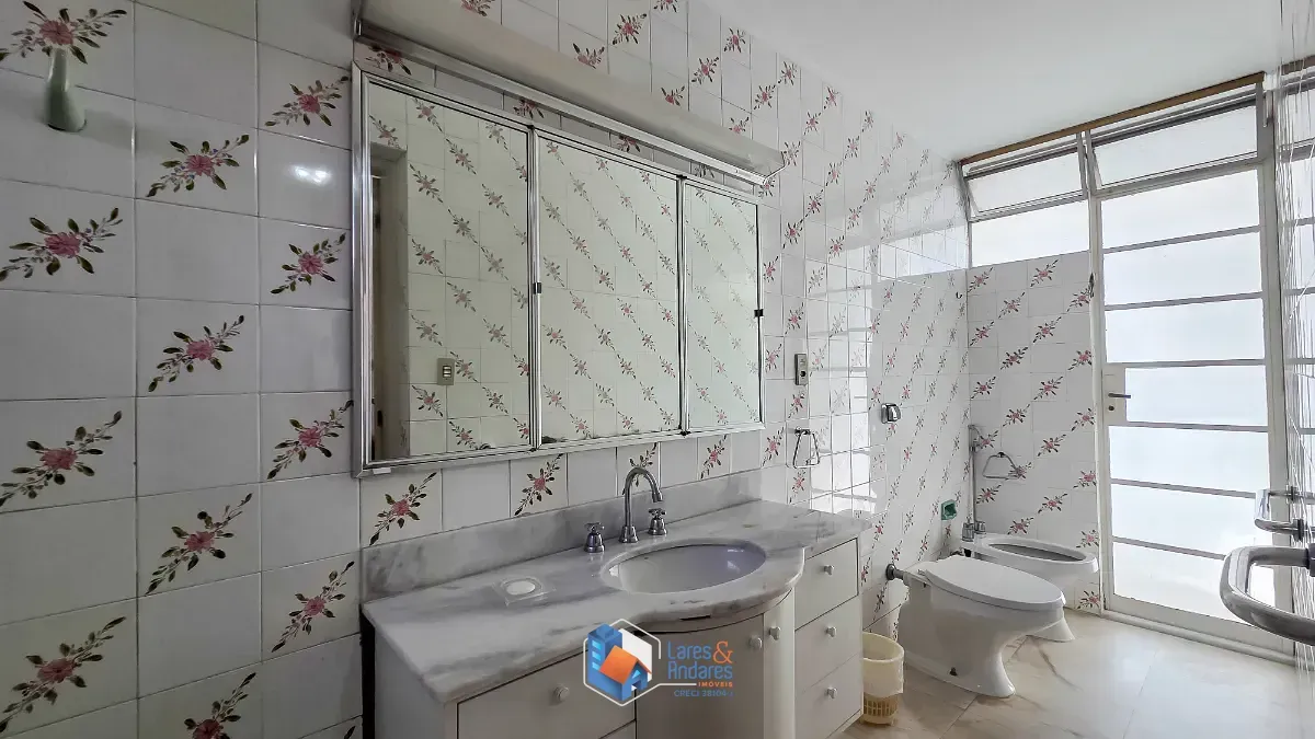Imagem Casa para venda em Bela Aliança com 6 quartos, sendo 2 suítes, 395m²