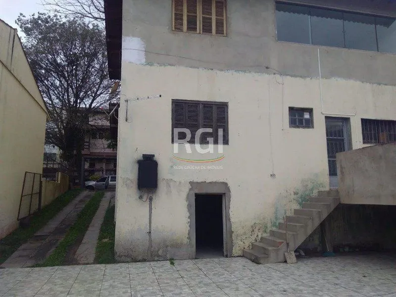 Imagem Casa para Venda - 200m², 4 dormitórios, sendo 1 suites, 3 vagas - Sarandí