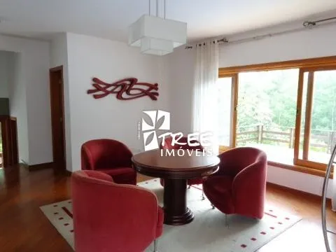 Imagem VENDA DE CASA NO CONDOMÍNIO NOVO HORIZONTE, EM ARUJÁ/SP, semi mobiliada com 3 quartos, suíte c/ hidro, piscina, churrasqueira e 4 vagas. CONSULTE-NOS