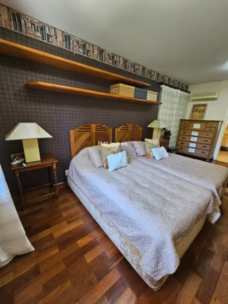Imagem Casa à venda, na Cidade Jardim com 2 quartos, 2 salas, 5 banheiros, 4 vagas.