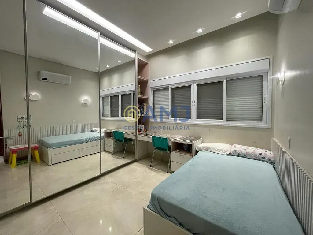 Imagem Vendo Casa Térrea de Alto Padrão no Condomínio do Lago