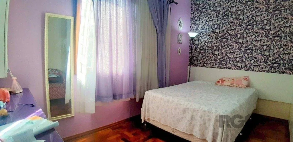 Imagem Casa 4 Dormitórios Bairro Gloria