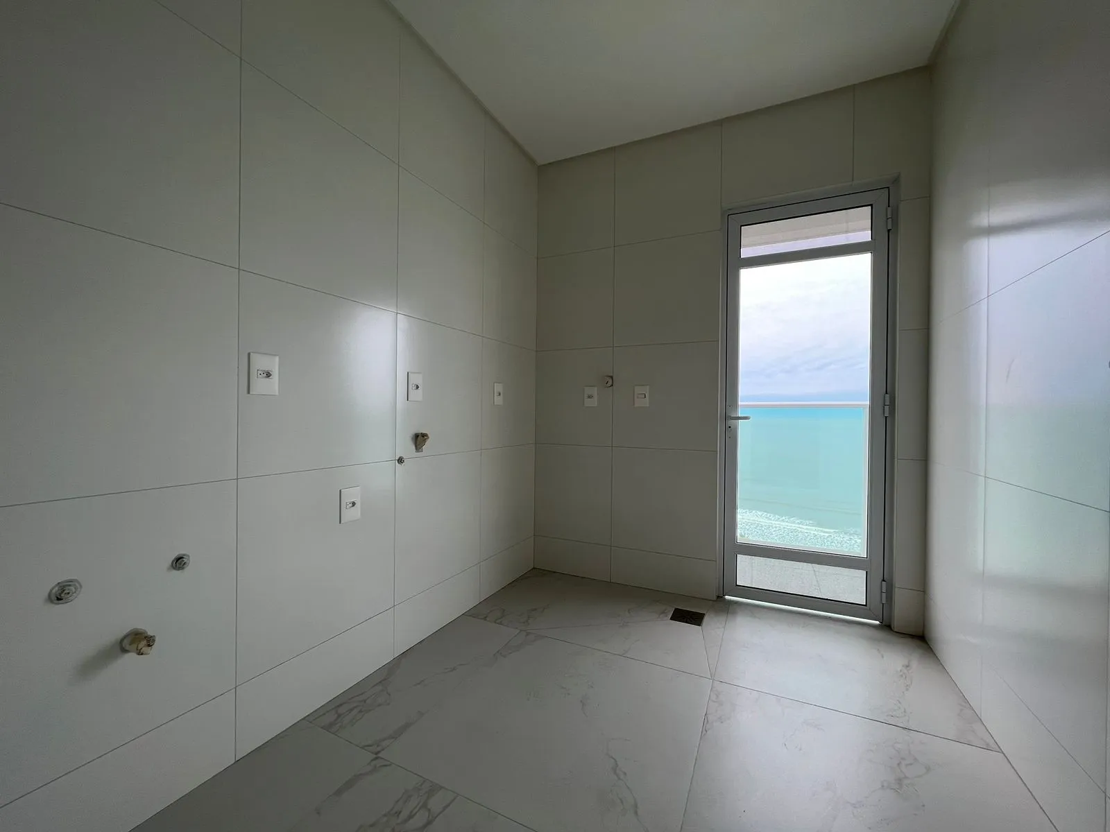 Imagem Apartamento com vista para o mar à venda com 197m2 por R$ 4.290.000,00