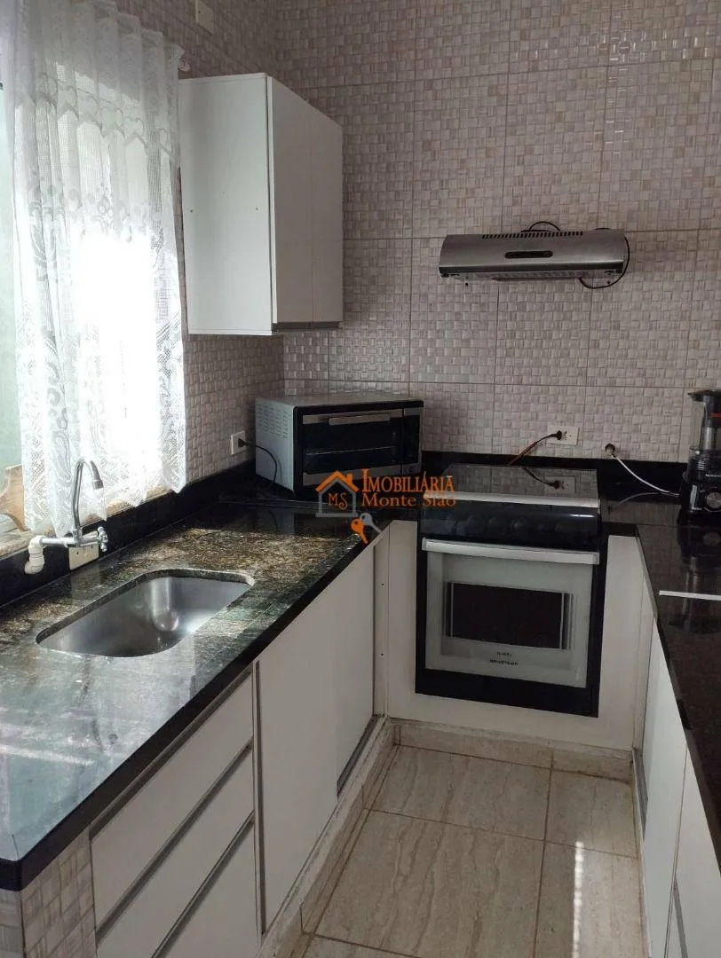 Imagem Sobrado com 3 dormitórios à venda, 220 m² por R$ 680.000,00 - Vila Caputera - Mogi das Cruzes/SP