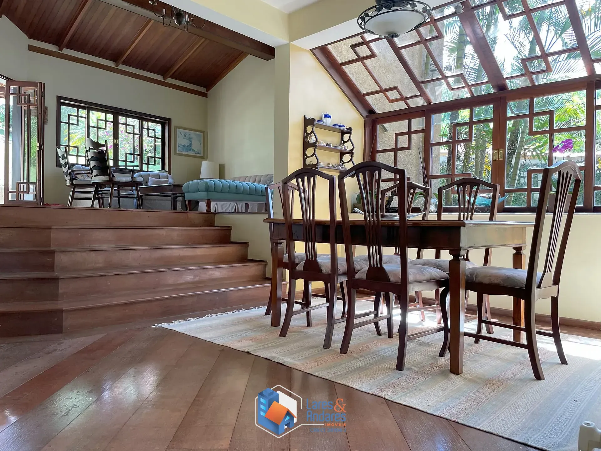 Imagem Casa Alto Padrão em Parque Dom Henrique, Cotia/SP - Documentação Pronta para Fiannciamento e estuda propostas!