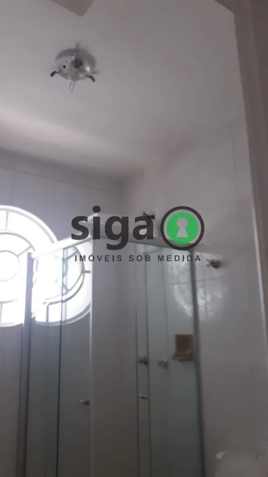 Imagem Casa com 200m², 5 Dormitórios e 3 Vagas para Quem Valoriza Espaço e Conforto.