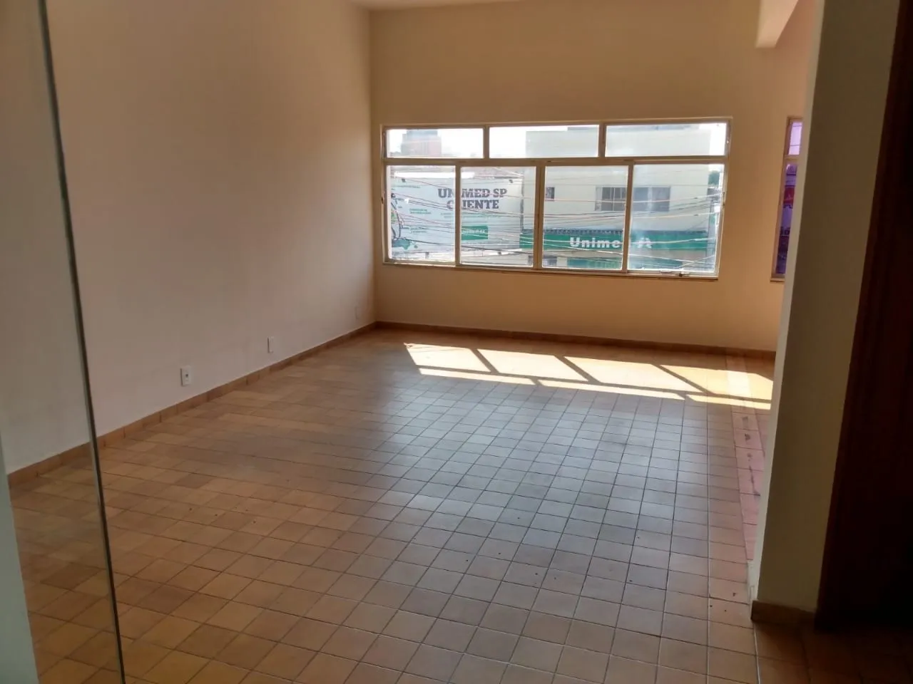 Imagem Comercial para Locação 200M², Chácara Galega, Pindamonhangaba - SP | SALAS COMERCIAIS