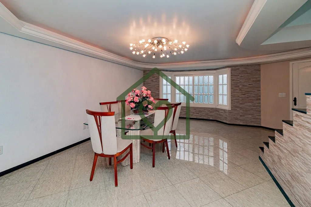 Imagem Casa ampla e aconchegante com 262 m² de área construída

Excelente oportunidade para quem busca c...