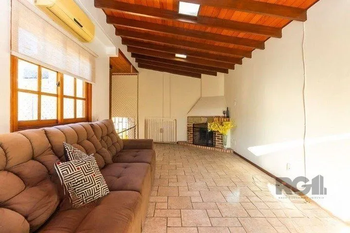 Imagem Cobertura com 2 quartos e 128m² à venda em Mont Serrat, Porto Alegre.