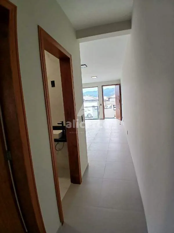 Imagem CASA GEMINADA NOVA , 02 DORMITÓRIOS, EM SÃO JOSÉ/SC