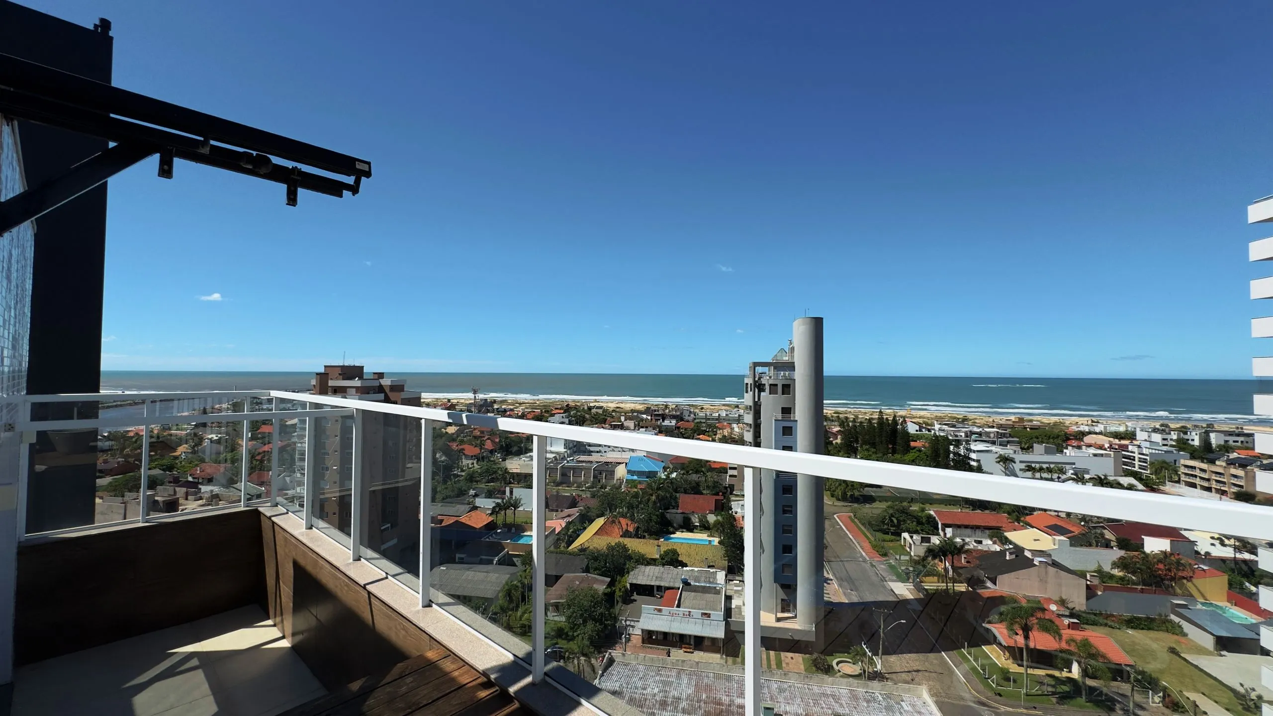 Imagem Cobertura à venda em Torres, Praia Grande, com 6 quartos, 380m2