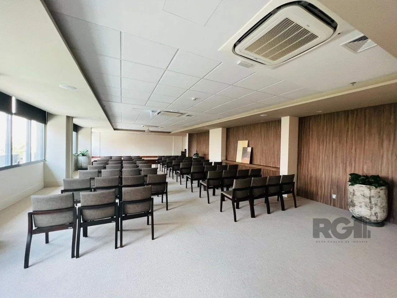 Imagem Sala Comercial com 33m² no MEDPLEX Assis Brasil !!!