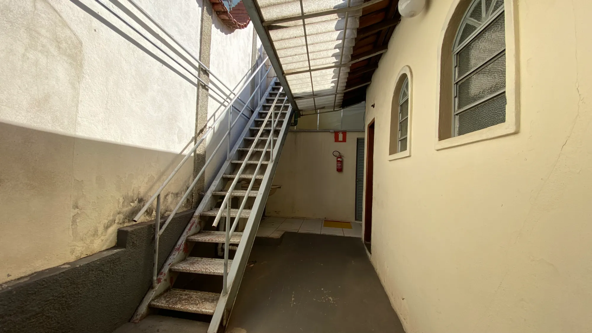 Imagem Casa com 3 Quartos à Venda ou Locação, 187 m² em Betânia - Belo Horizonte