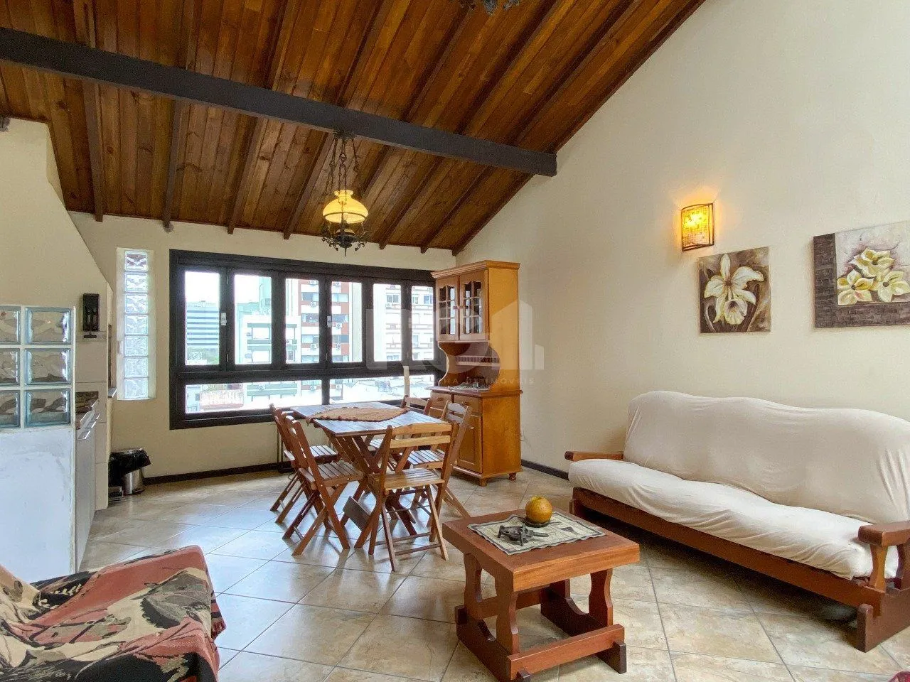 Casa para Venda - 350m², 2 dormitórios, sendo 2 suites, 2 vagas - Centro Histórico