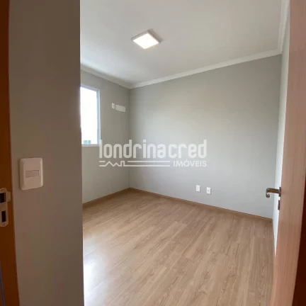 Imagem Apartamento no Spazio La Traviata com 2 dormitórios, sala, cozinha, banheiro, 1 vaga de carro e 1 de moto, condomínio acessível em torno de R$350!