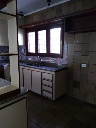 Imagem Imperdível: Casa de Luxo no Jardim da Saúde, São Paulo - 3 quartos, 3 suítes, 3 salas, 4 banheiros, 4 vagas - 510 m²