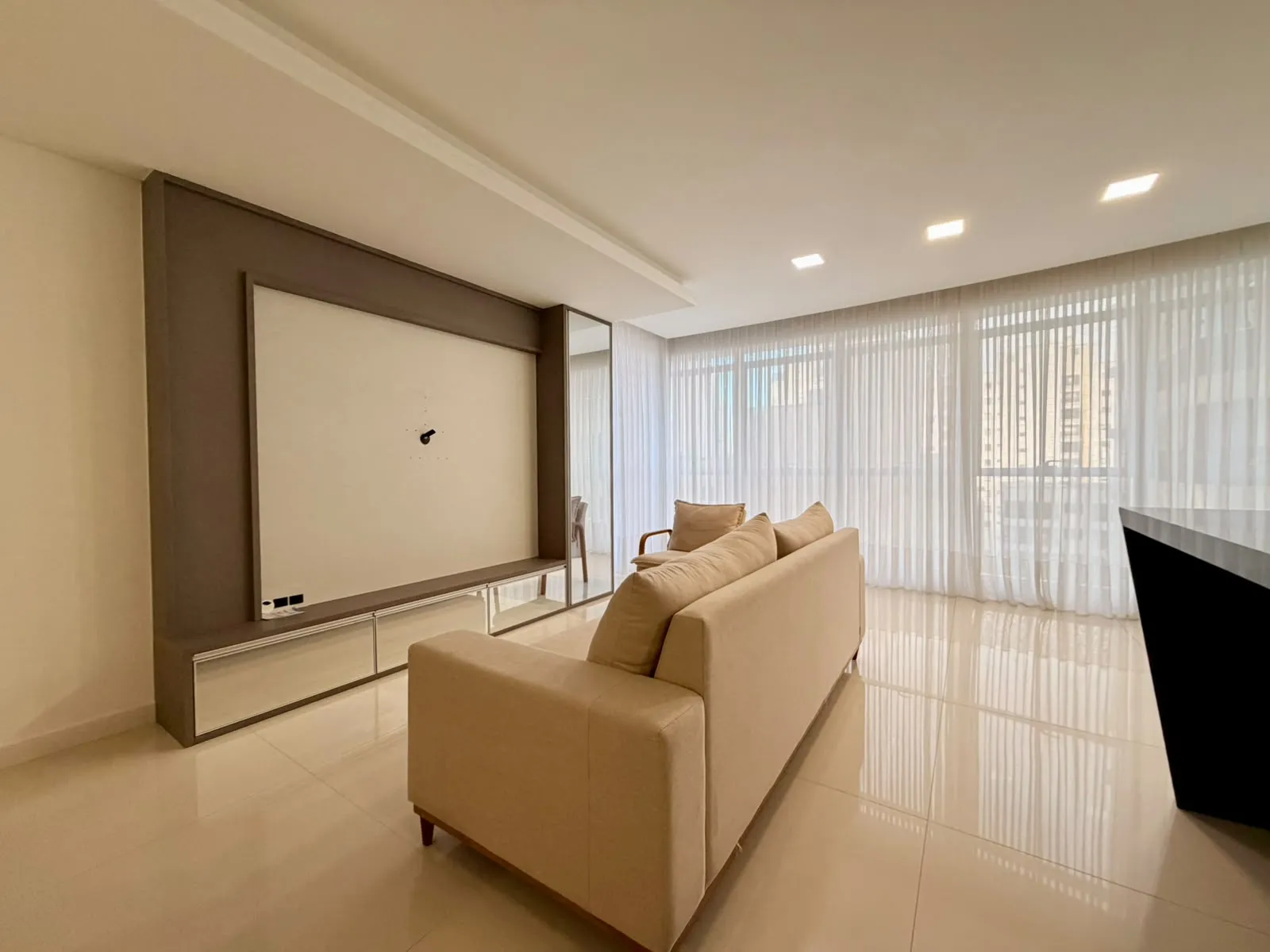 Imagem Apartamento com vista para o mar à venda com 220m2 por R$ 3.900.000,00