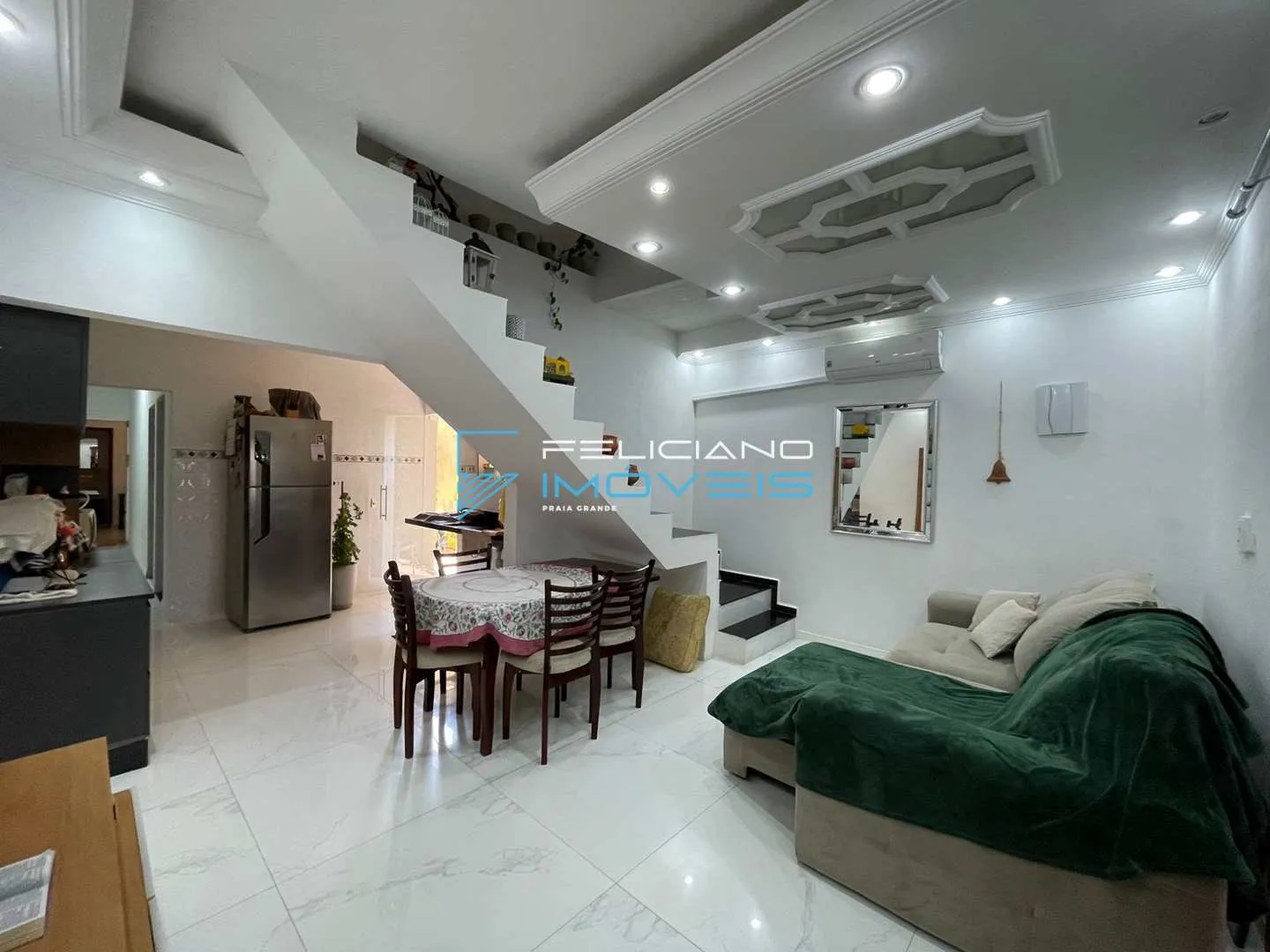 Imagem Sobrado com 3 quartos, Balneário Maracanã, Praia Grande - R$ 600 mil, Cod: 7047