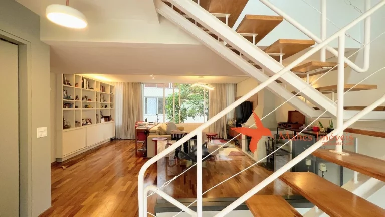 Imagem Casa em Condomínio na Vila Romana - 3 quartos, 1 suíte, 2 salas, 4 banheiros, 2 vagas - São Paulo-SP