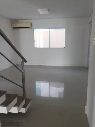 Imagem Casa em Condomínio de Luxo em Alphaville, Camaçari-BA: 4 Quartos, 3 Suítes, 2 Salas, 1 Banheiro, 4 vagas de garagem, 280m².