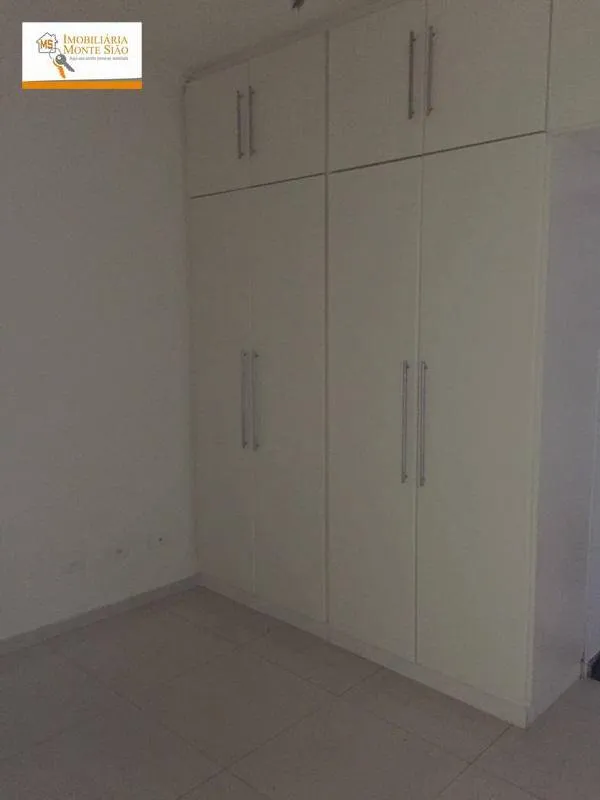 Imagem Sobrado com 3 dormitórios à venda, 200 m² por R$ 930.000,00 - Vila Galvão - Guarulhos/SP