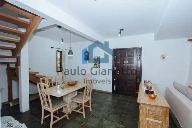 Imagem Casa estilo chácara c/ galpão próxima ao Centro de Cotia