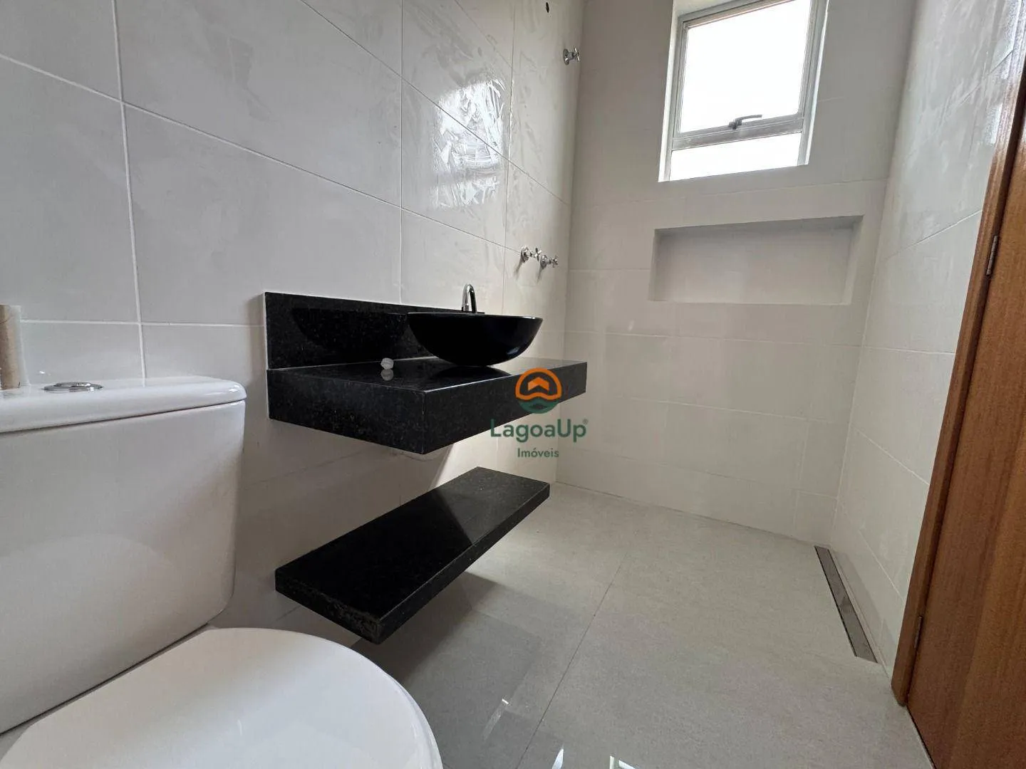 Imagem Casa com 4 dormitórios à venda, 186 m² por R$ 1.300.000 - Condomínio Quintas do Altíssimo - Lagoa Santa/MG