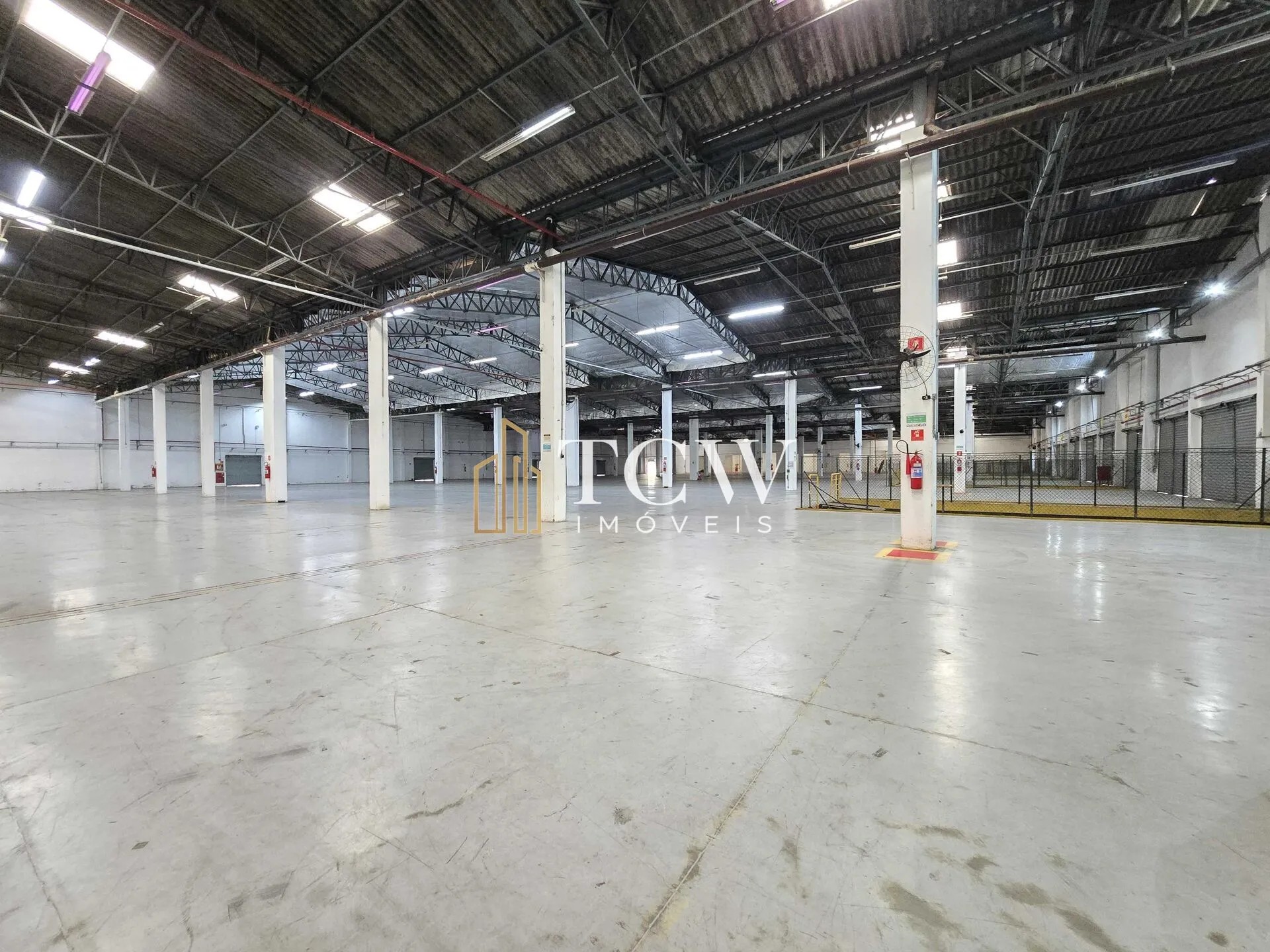 Imagem GALPÃO LOGÍSTICO PARA LOCAÇÃO | 9.507 m² | 37 DOCAS | AO LADO DA MARGINAL TIETÊ
