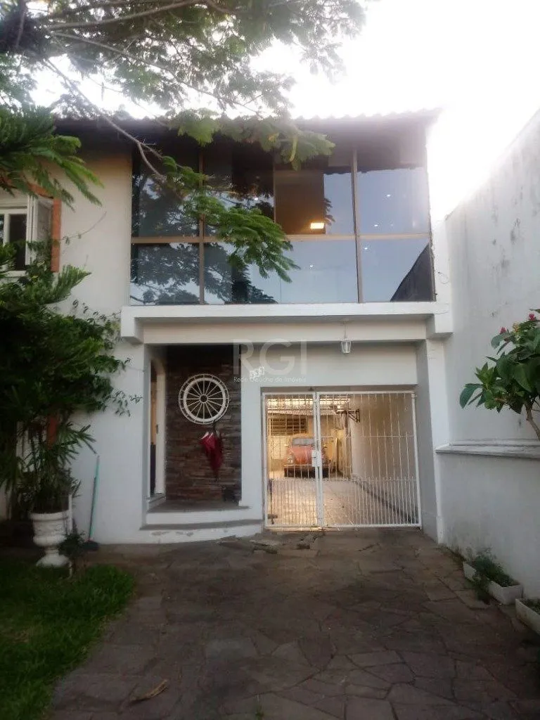 Imagem Casa para Venda - 300m², 3 dormitórios, sendo 1 suites, 5 vagas - Jardim Itu