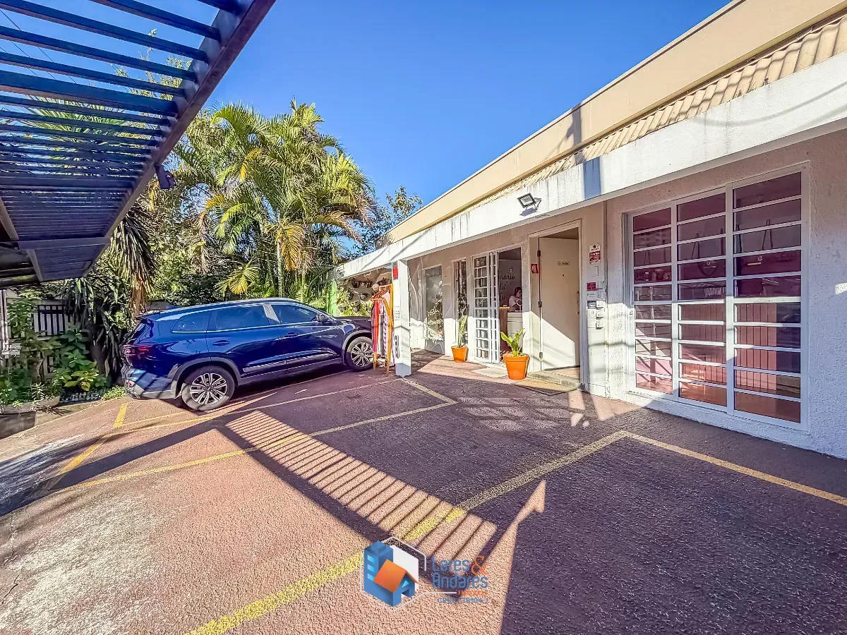 Imagem Conjunto comercial para venda em Parque São Domingos, 320m²