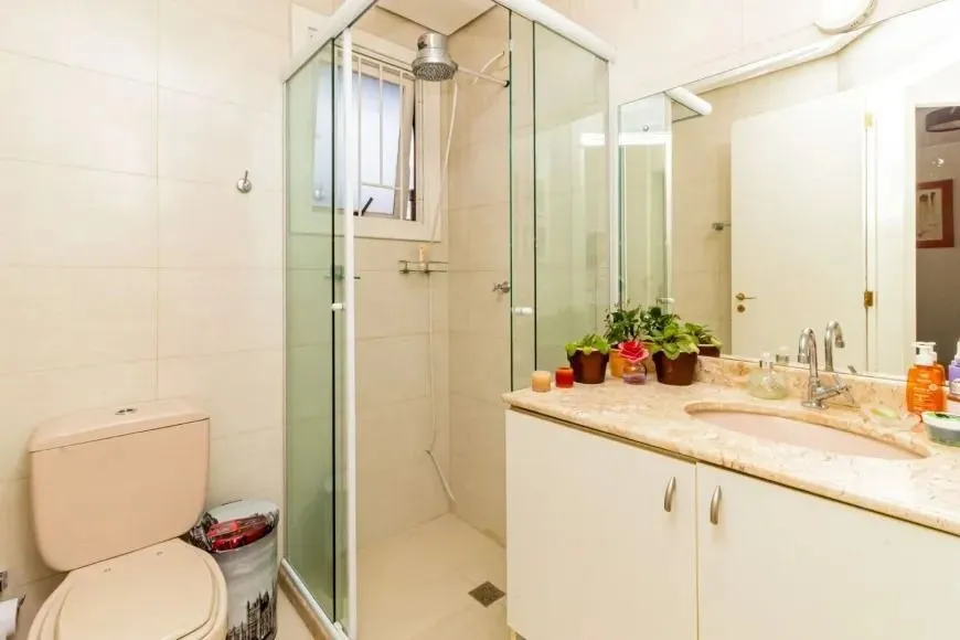 Imagem Belíssima casa em Condomínio com 3 dorm - próximo ao Iguatemi