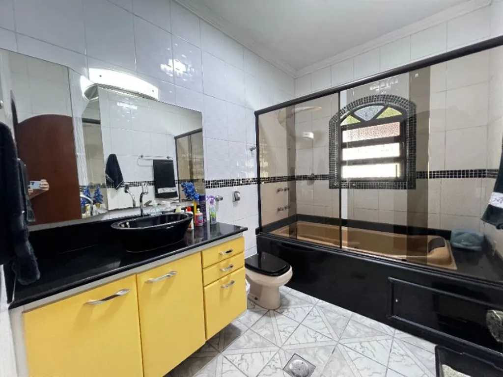 Imagem CASA COM 385,00 m² - GUILHERMINA - PRAIA GRANDE SP