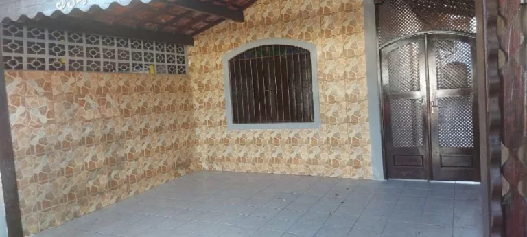 Imagem OTIMA OPORTUNIDADE!!! CASA LOCALIZADA NO BAIRRO MARACANÂ COM 2 DORMITORIOS COM SUITE!