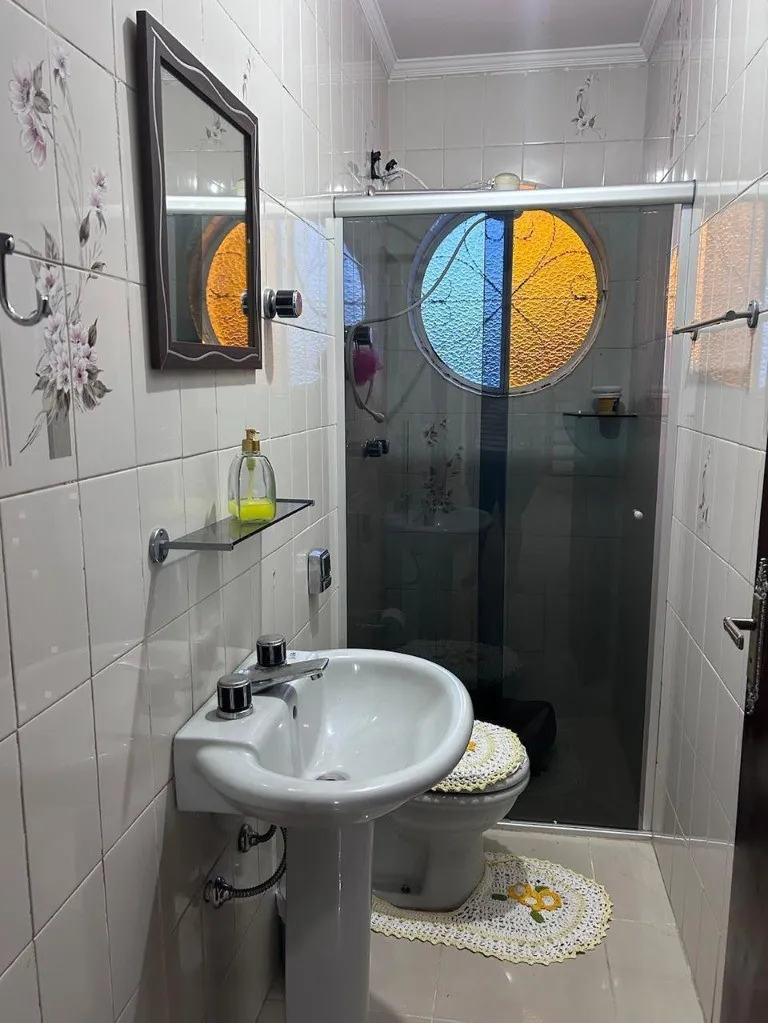 Imagem Imperdível casa à venda em Santo André-SP, Vila Humaitá: 3 quartos, 1 suíte, 2 banheiros, 3 vagas - 225m²!