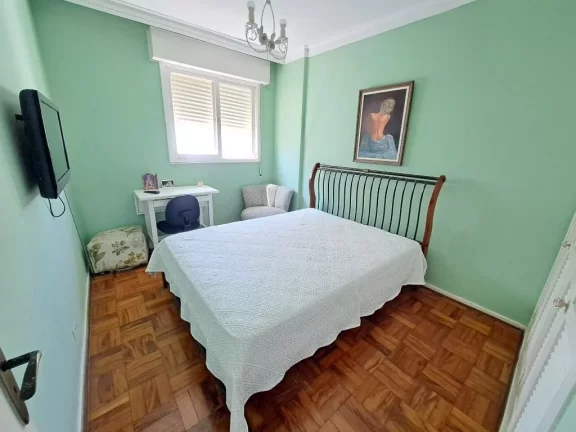 Imagem APARTAMENTO AMPLO COM 3 DORMITÓRIOS, 50 METROS DA PRAIA, COM VISTA PARA O MAR