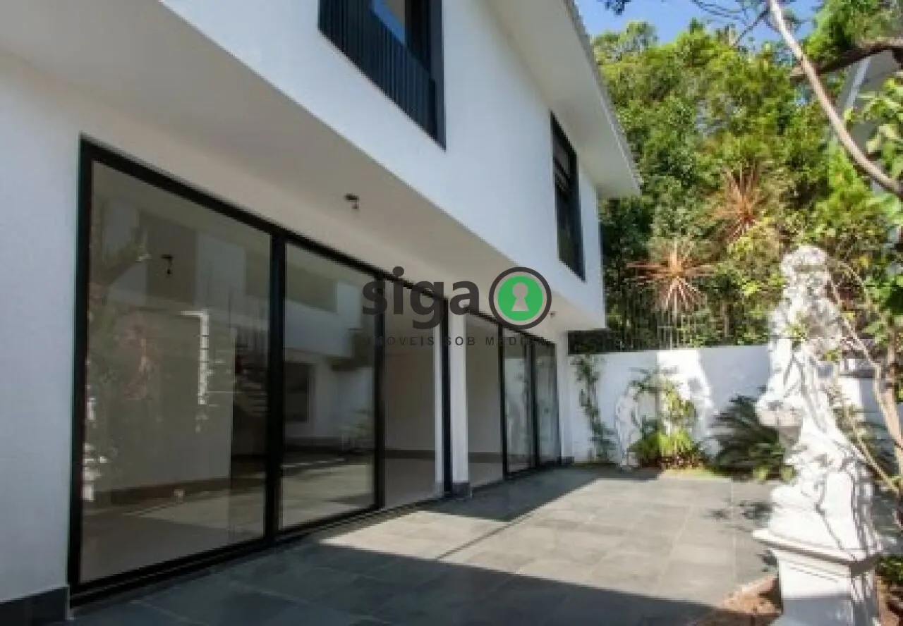 Imagem Sobrado com 3 Quartos e 3 vagas à Venda, 360 m² - Granja Julieta